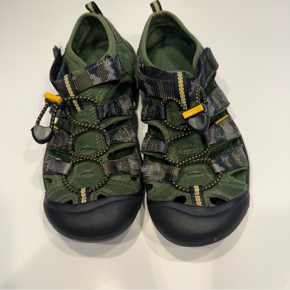 Keen Kids' Green and Black Adventure Sandals